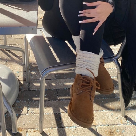 UGGs mini boots - Picture 2 of 11